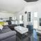 Three-Bedroom Holiday Home In Brodarica