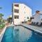 4 Bedroom Cozy Apartment In Okrug Donji