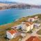 Amazing Apartment In Pag With 2 Bedrooms, Wifi And Outdoor Swimming Pool - Pag