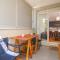 Nice Apartment In Stari Grad With Wifi