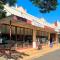 Golden Peak Motel PeakHill