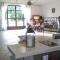 2 Bedroom Stunning Home In Apt