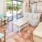 4 Bedroom Gorgeous Home In Pujaut - Pujaut