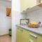 Stunning Apartment In Supetarska Draga