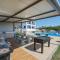 Family home with hydromassage pool & fun activities