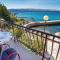 2 Bedroom Lovely Apartment In Ribarica