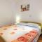 Cozy Home In Makarska With Kitchen