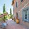 Cozy Home In Castiglione Del Lago With Wifi