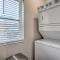Family-Friendly Branson Condo about 3 Mi to Strip - برانسون