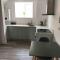 Goring Beach Studio - 2 min walk from seafront - Goring by Sea