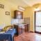 1 Bedroom Gorgeous Apartment In Castiglione D,lago Pg - Strada