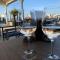 "ZeeLandZon" Holiday home by the lake with Jacuzzi and Sauna