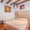 2 Bedroom Beautiful Home In Ragusa Rg