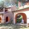 Amazing Apartment In Puntone Gr