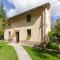 Awesome Home In Fabbriche Di Vallico With 3 Bedrooms And Wifi