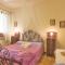 8 Bedroom Awesome Home In Arezzo Ar - Antria