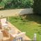 Nice Home In Nea Makri With Kitchen