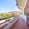 3 Bedroom Lovely Apartment In Villaurbana