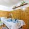 Cozy Apartment In Castel Volturno With Wifi