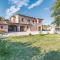 Two-Bedroom Holiday home Torgiano PG 0 08