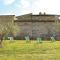 Casale Del Borgo 13