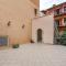 2 Bedroom Cozy Apartment In Toscolano Maderno