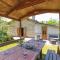 2 Bedroom Stunning Home In Casoli Lu