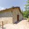 2 Bedroom Stunning Home In Casoli Lu