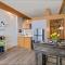 Couples Getaway - Sweet Retreat - European Village Best Location