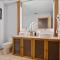 Couples Getaway - Sweet Retreat - European Village Best Location