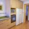 7 Bedroom Lovely Home In Santa Susanna