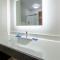 Holiday Inn Express Hotel & Suites Woodhaven by IHG
