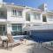Gr8padz Villa Dionne