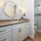 F204 - Cozy Seaview Condo - Oceanside