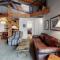 Lodgepole Treehouse & Treehouse Serenity