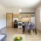 Stellina's new studio 5min from beach - Суда