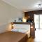 Marias modern studio 5min from beach