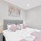 Crown Place 2 & 3 Bedroom Luxury Apts with Parking in Shepperton By 360Stays - Shepperton