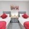 Crown Place 2 & 3 Bedroom Luxury Apts with Parking in Shepperton By 360Stays