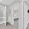 Crown Place 2 & 3 Bedroom Luxury Apts with Parking in Shepperton By 360Stays