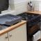 Ladbury House in Walsall, Near the M6, Walsall Uni and Hospital, with free parking and easy access to Birmingham city centre, only 20 mins from the NEC and Birmingham airport, 15 mins from Villa Park - Bescot