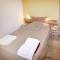 Stunning Home In Saint Hilaire Dozilha - 圣伊莱尔厄齐尔
