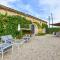 Stone house in a vineyard, with swimming pool, near Bordeaux