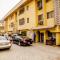 Tobby Royal Suites