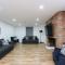 Concert Square Apartments By Happy Days
