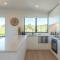 Luna Cottage. Stunning ocean views on Waiheke - 欧尼罗亚