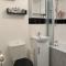 Modern Cosy Warm Home With Free Parking