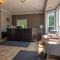Riverland Inn & Suites