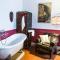 Soprarno Suites