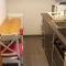2x Monteurwohnung 1x 2 kleine Einzelzimmer 1x Doppelbett und Schlafcouch im Wohnbereich